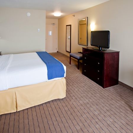 Holiday Inn Express Hotel & Suites Shelbyville By Ihg Pokój zdjęcie