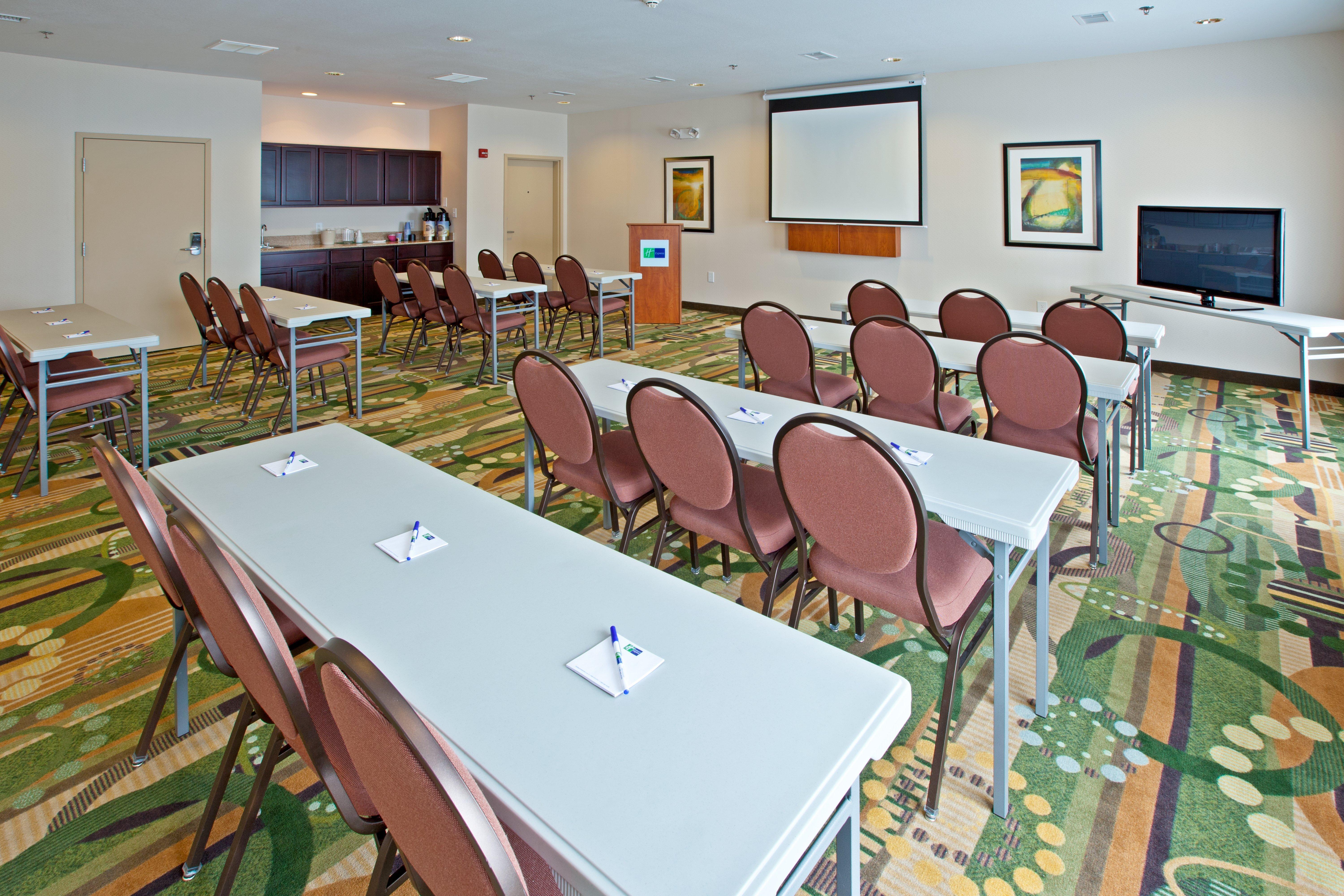 Holiday Inn Express Hotel & Suites Shelbyville By Ihg Zewnętrze zdjęcie